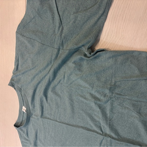 Aritzia Short Sleeve Tee in Forest Green - Picture 2 of 4